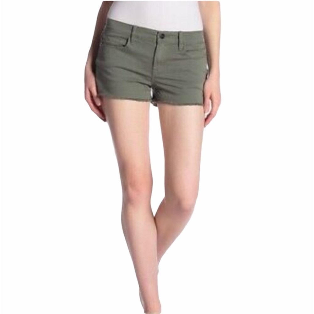 FRAME Denim Le Cutoff Raw Hem Platoon Shorts